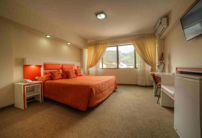 بانگلوی استاندارد, Regina Resort & Convenciones