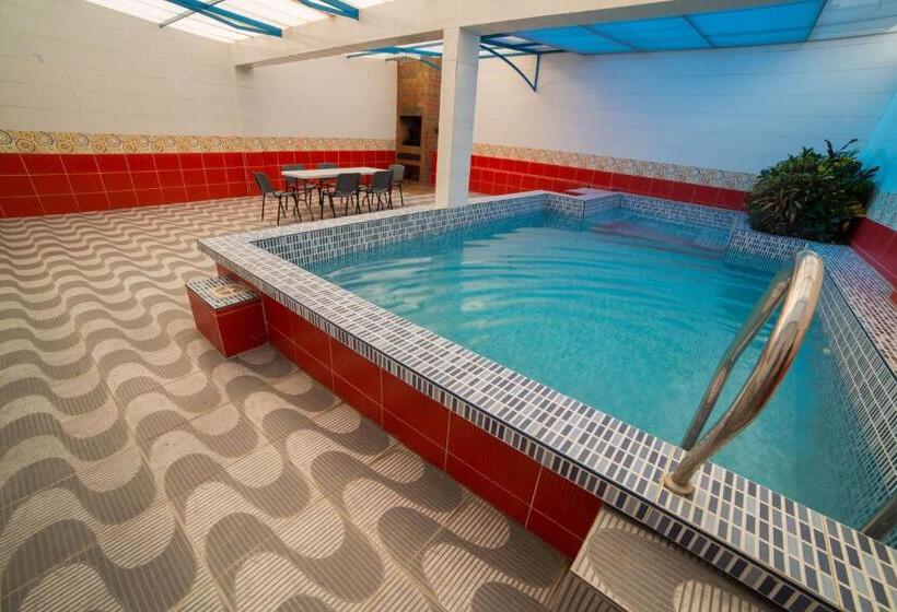 بانگلوی استاندارد, Regina Resort & Convenciones