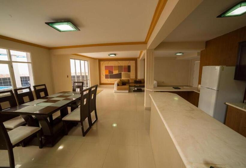 بانگلوی استاندارد, Regina Resort & Convenciones
