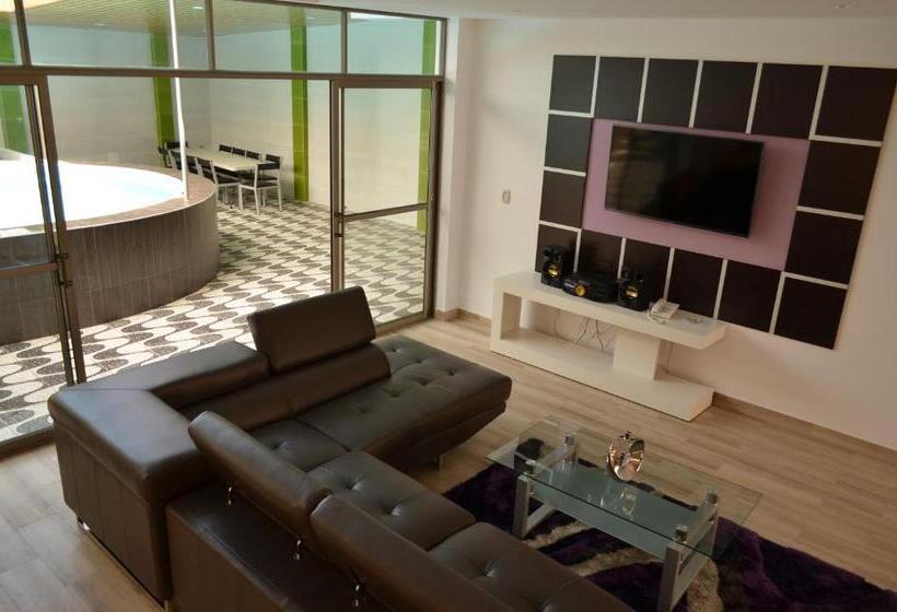 بانگلوی لوکس, Regina Resort & Convenciones