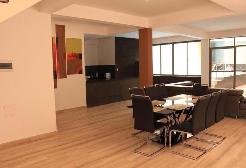 بانگلوی لوکس, Regina Resort & Convenciones