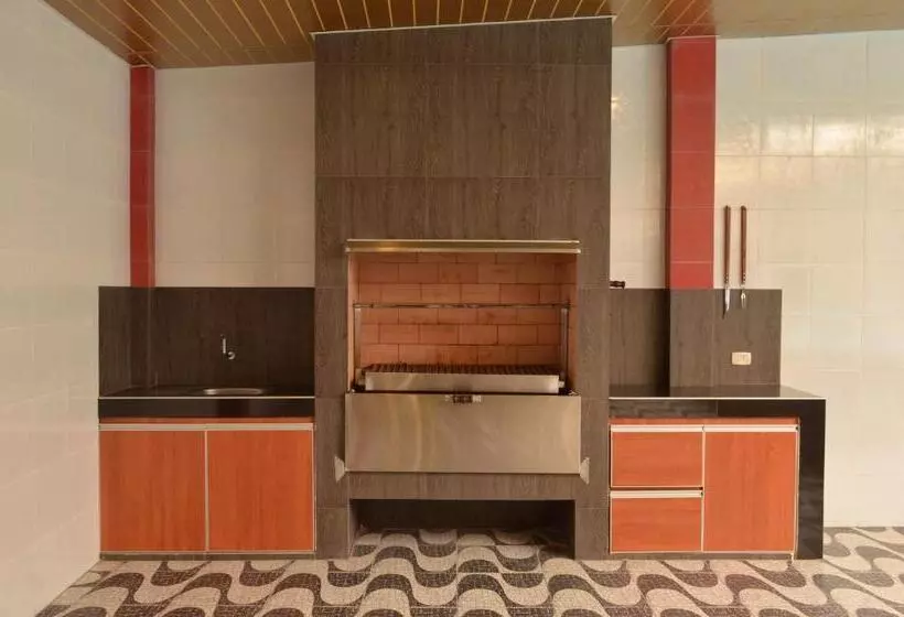 بانگلوی سوپریور, Regina Resort & Convenciones