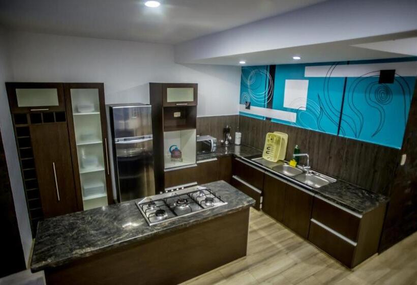 بانگلوی سوپریور, Regina Resort & Convenciones