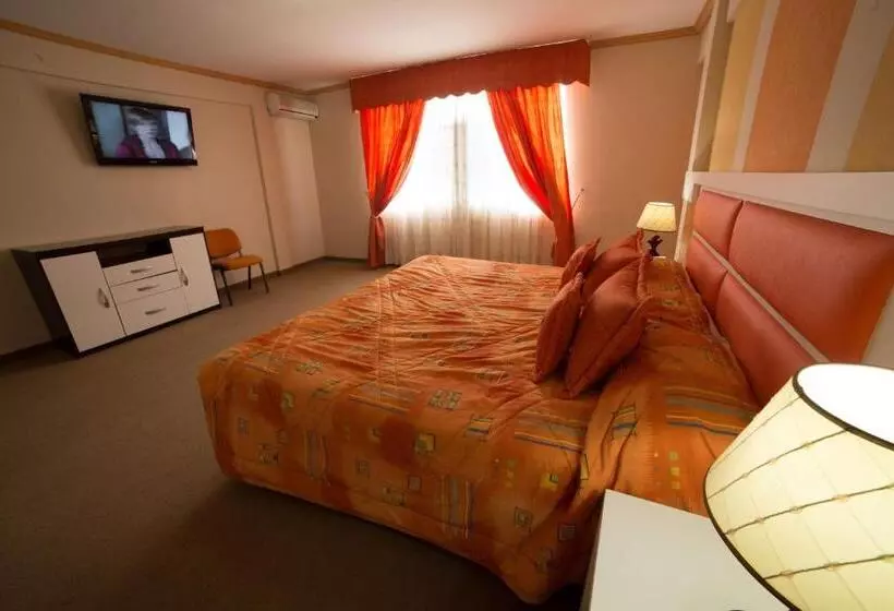 بانگلوی استاندارد, Regina Resort & Convenciones
