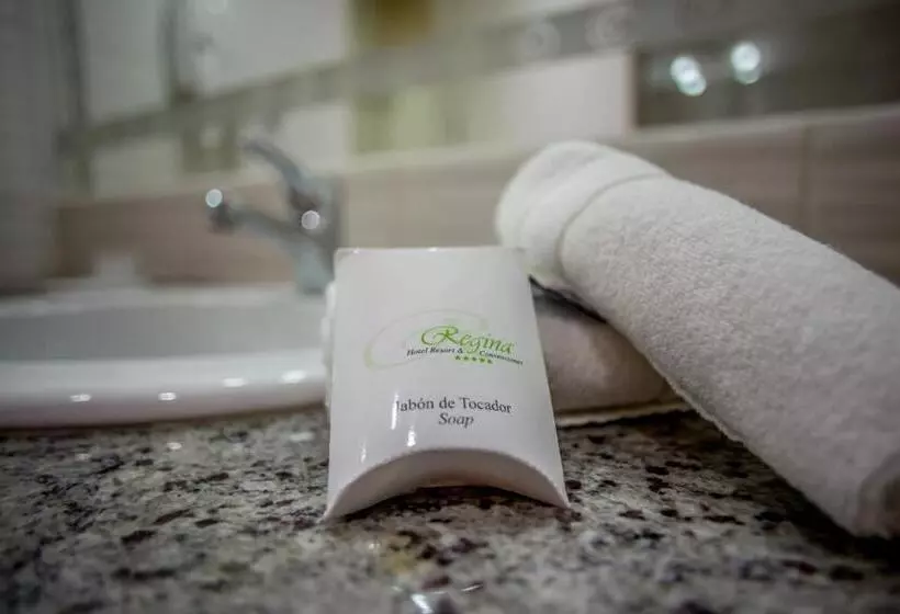 بانگلوی سوپریور, Regina Resort & Convenciones