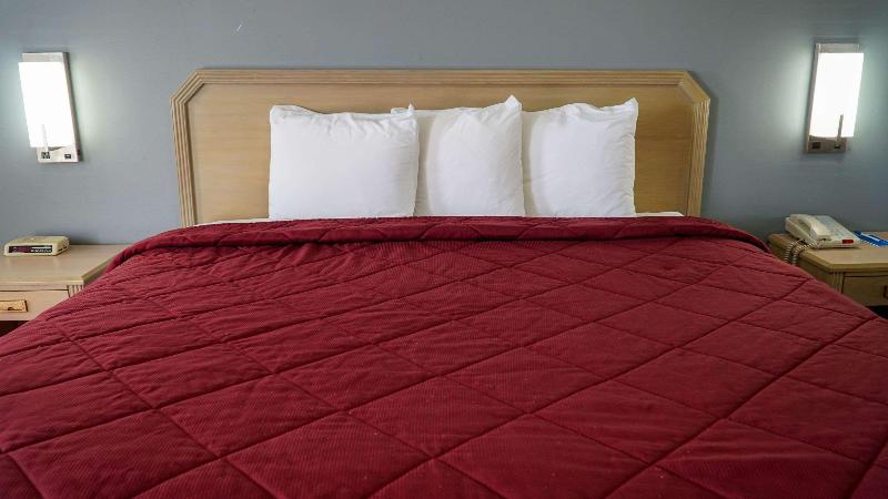 غرفة قياسية سرير كينج, Rodeway Inn