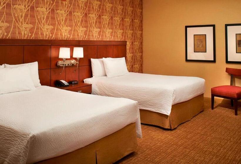 Номер Deluxe, Sonesta Select Detroit Auburn Hills