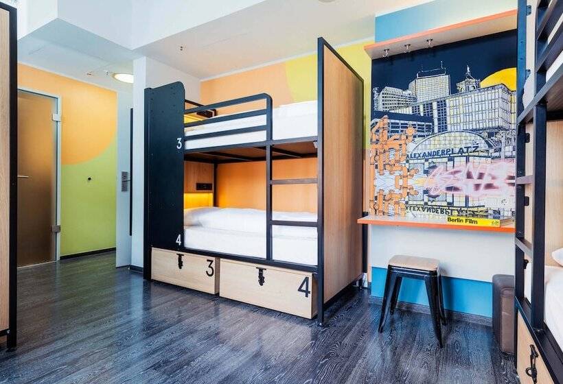 تختخواب در اتاق مشترک, Generator Berlin Alexanderplatz