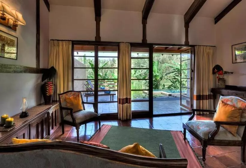 Standard Bungalow, Evolve Back Coorg