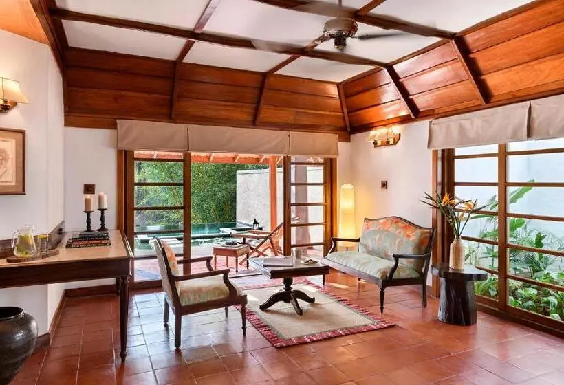 Duplex Zimmer, Evolve Back Coorg
