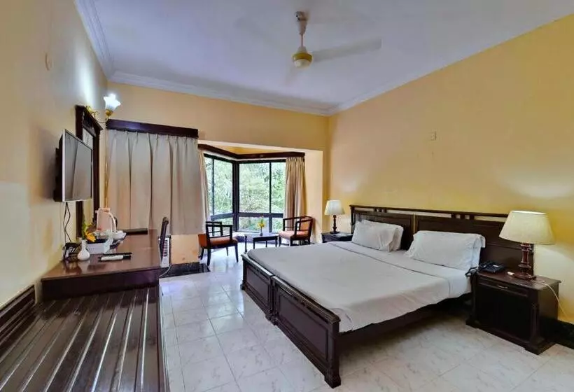 اتاق لوکس, Swosti Palm Resort Gopalpur