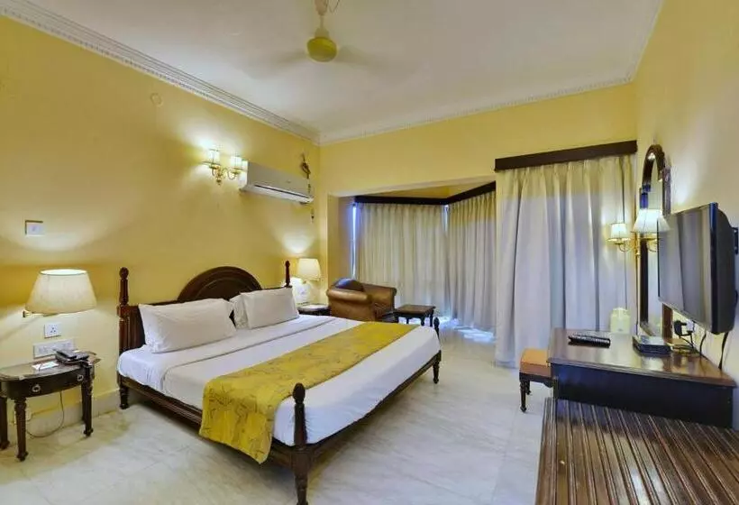 اتاق لوکس, Swosti Palm Resort Gopalpur