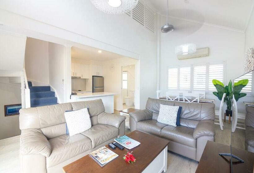 Вилла 2 Спальни, The Islander Noosa Resort