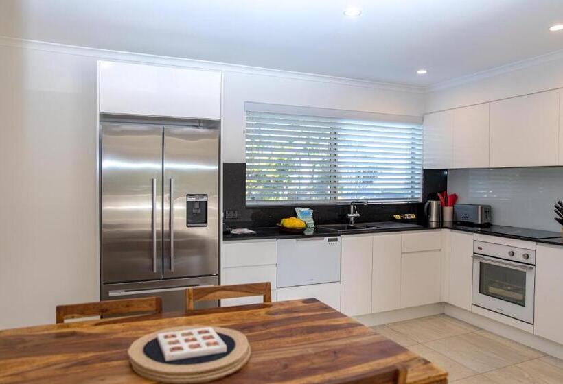 Вилла Deluxe 1 Спальня, The Islander Noosa Resort