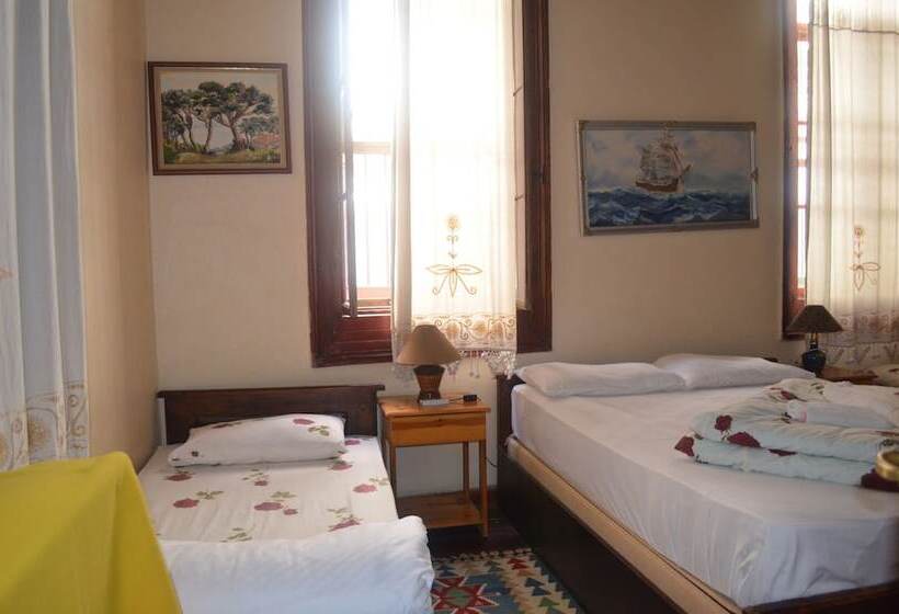 חדר סטנדרט לשלושה, Bonjour Pension