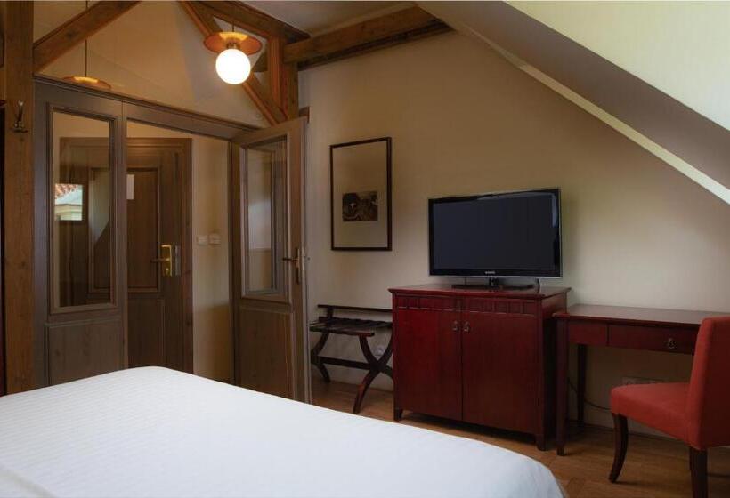 اتاق اجرایی, Charles Bridge Rooms & Suites By Sivek Hotels