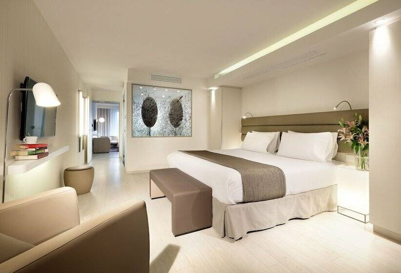 سوییت جونیور, Eurostars Book