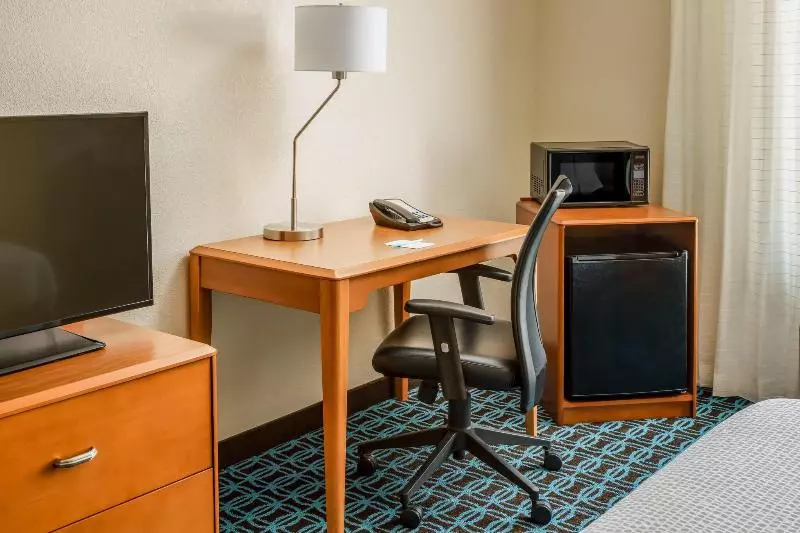 Standard-huone King-vuode, Fairfield By Marriott Peoria East
