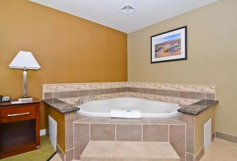 キングサイズベッドのスタンダードルーム, Best Western California City Inn & Suites