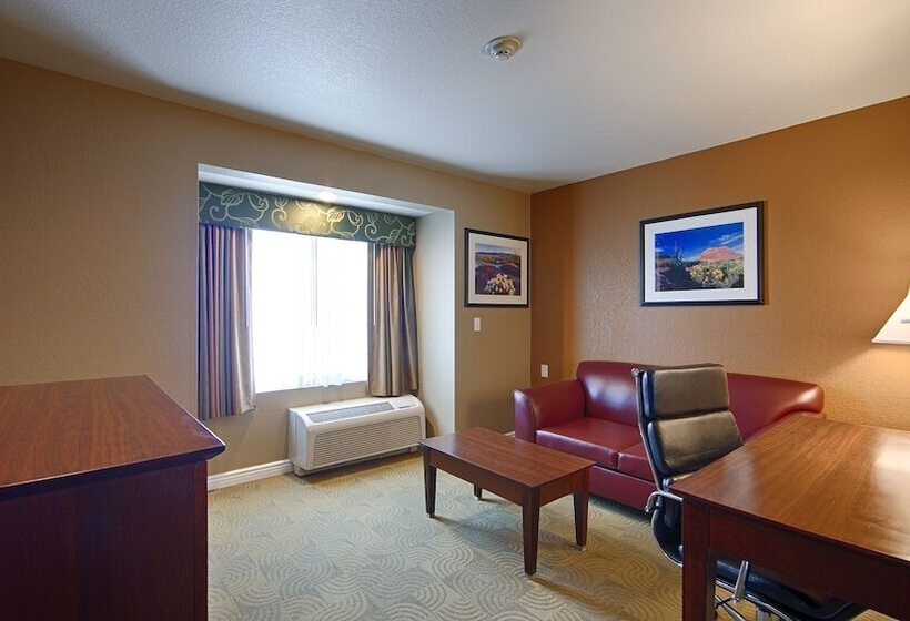 סוויטה, Best Western California City Inn & Suites