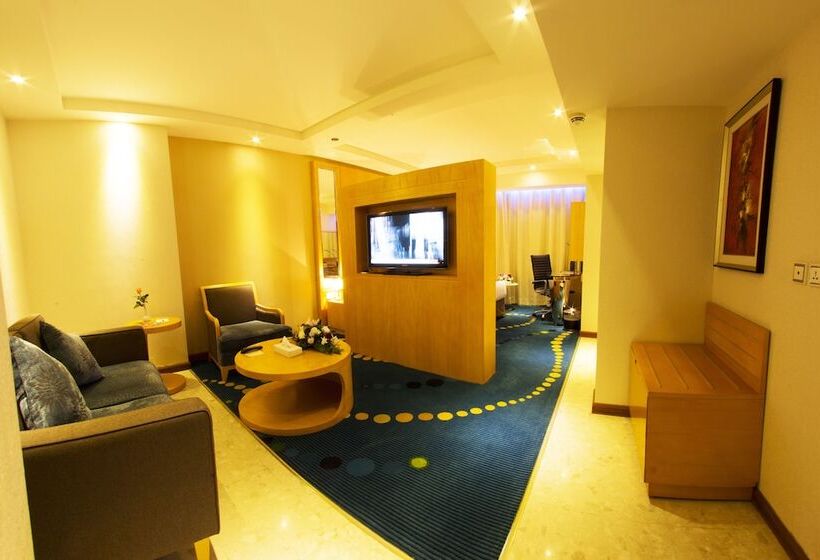 Полулюкс, Warwick Al Dabab Riyadh