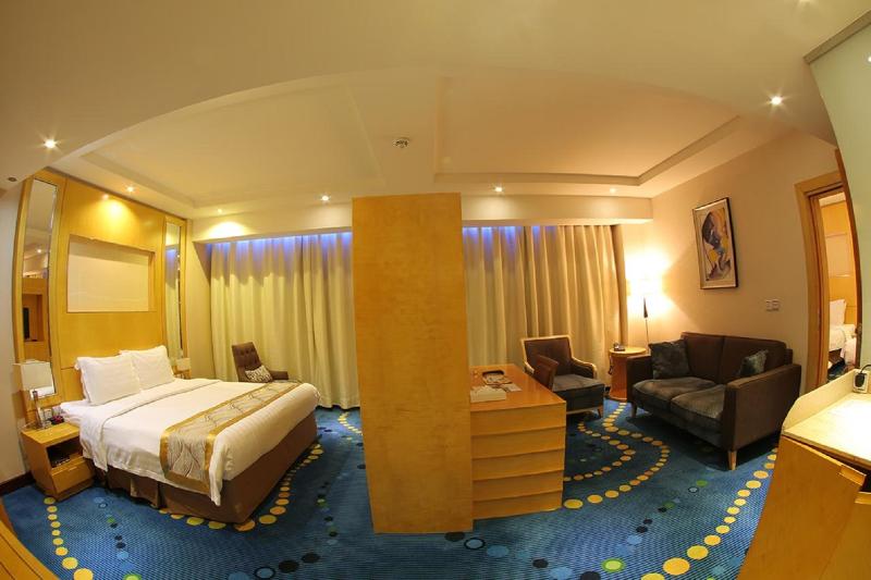 Полулюкс, Warwick Al Dabab Riyadh