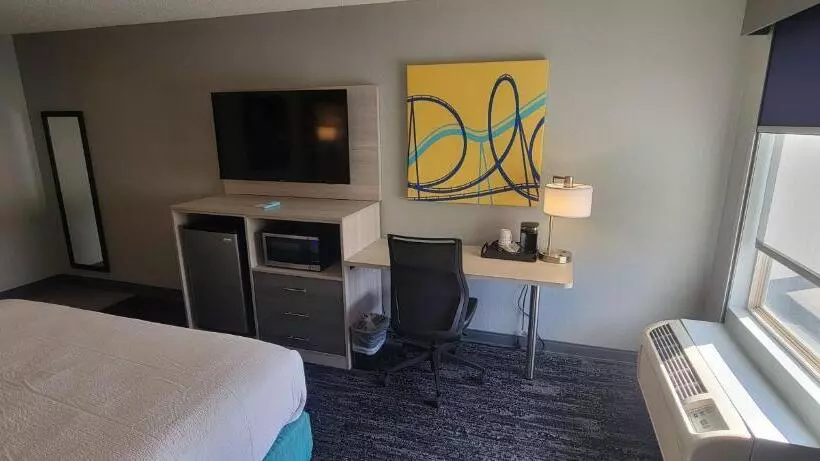 キングサイズベッドのスタンダードルーム, Best Western Doswell