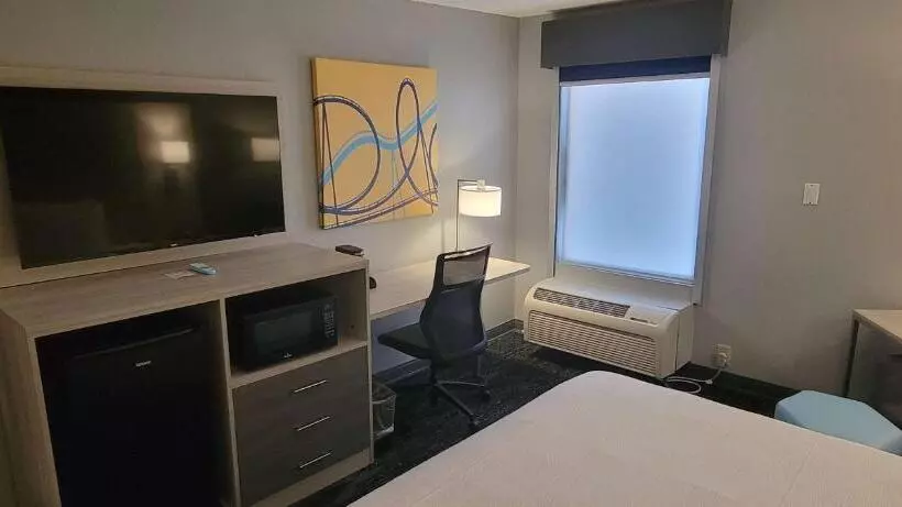 身障者適用キングサイズベッドルーム, Best Western Doswell
