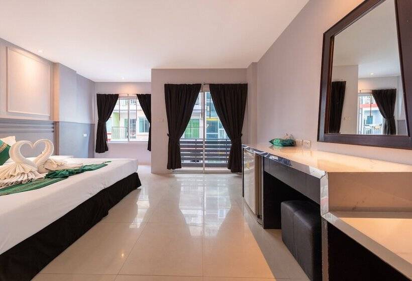 Superior Oda, Fundee Boutique