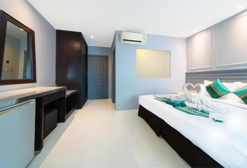 Superior Oda, Fundee Boutique