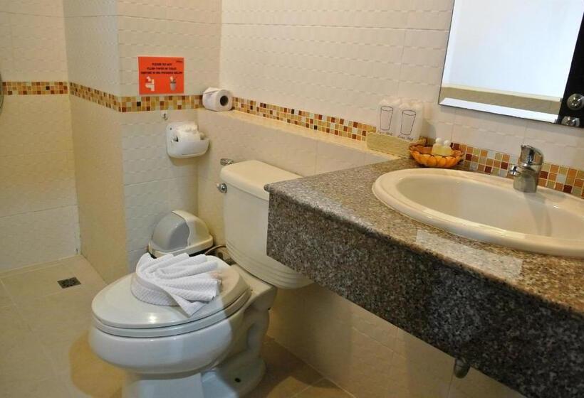 Superior Oda, Fundee Boutique