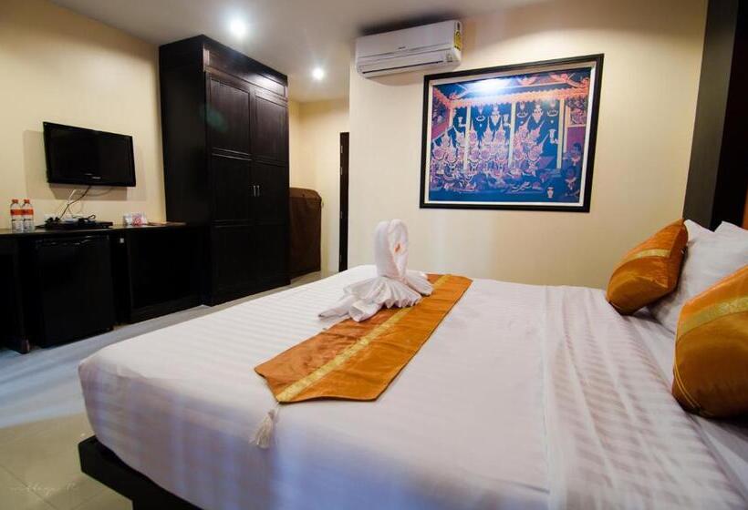 Superior Oda, Fundee Boutique