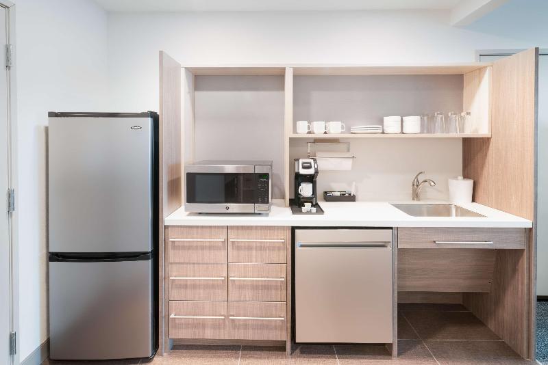 스위트 킹사이즈 침대, Holiday Inn Express And Suites Bossier City Louisiana Downs, An Ihg