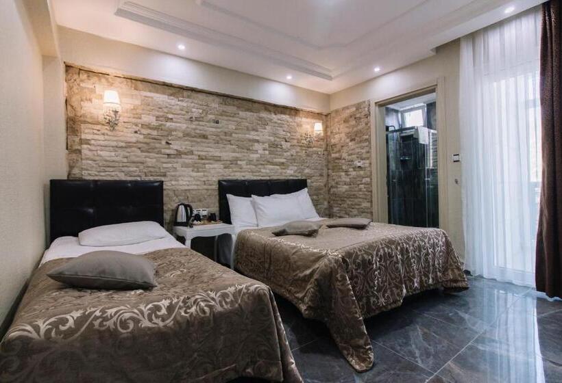 اتاق استاندارد یک نفره, Melrose House