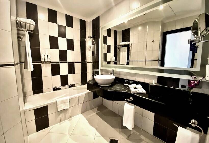 اتاق لوکس, Millennium Central Doha