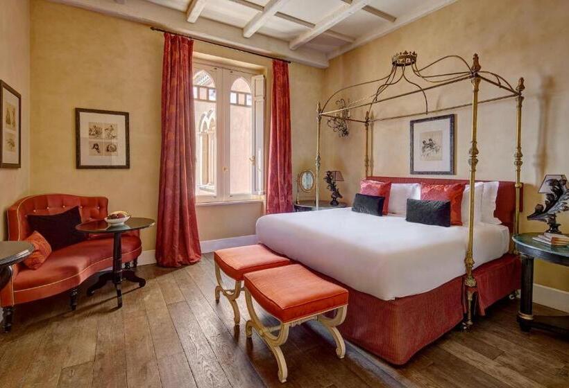 キングサイズベッドのデラックスルーム, Palazzo Vecchio Taormina