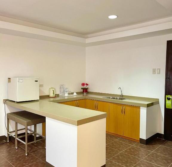 اتاق لوکس, Palmbeach Resort & Spa Mactan, Cebu