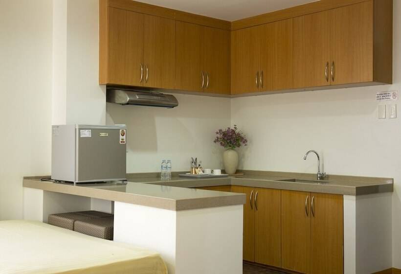 اتاق لوکس, Palmbeach Resort & Spa Mactan, Cebu