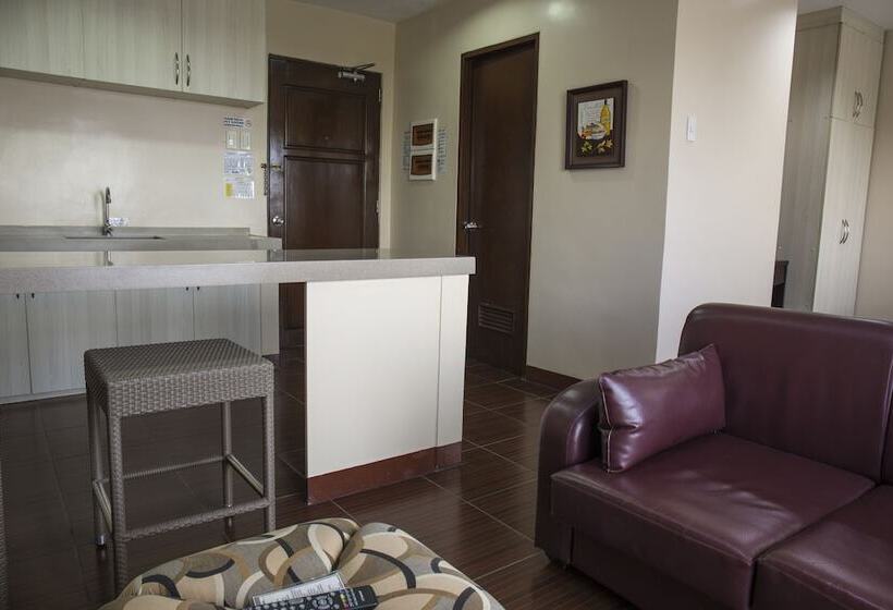 اتاق لوکس, Palmbeach Resort & Spa Mactan, Cebu