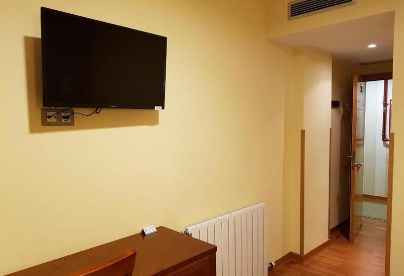 スタンダードルーム, Reina Isabel