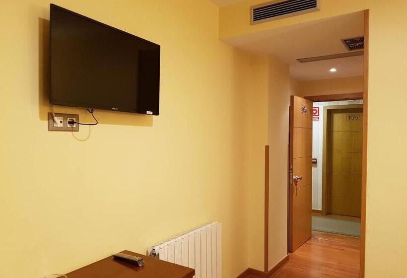 スタンダードルーム, Reina Isabel