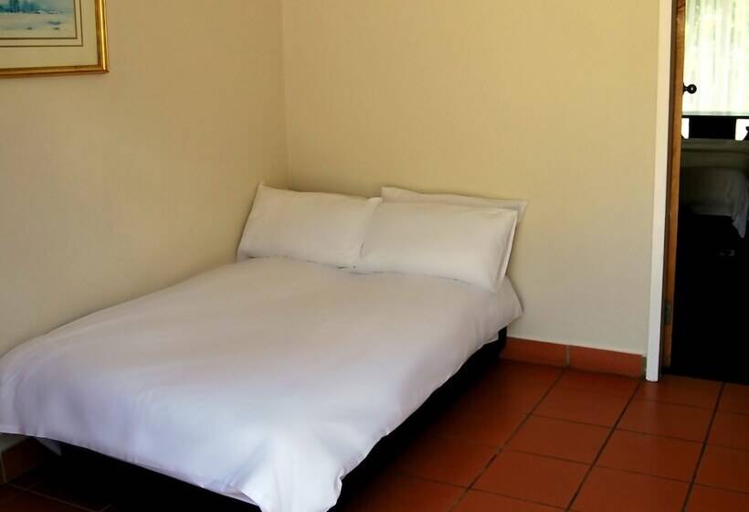 غرفة عائلية, Safari Hotel & Convention Centre