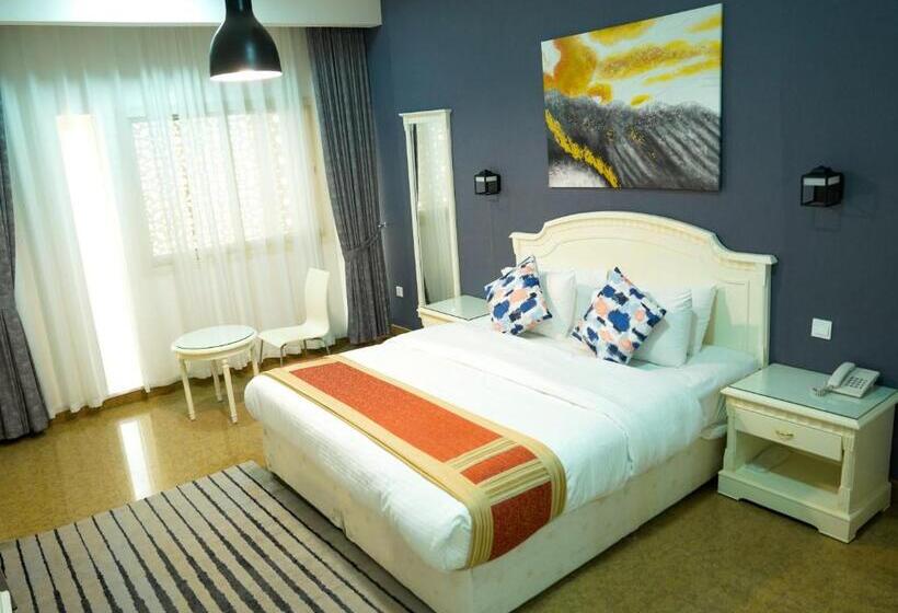 标准间, Safeer International