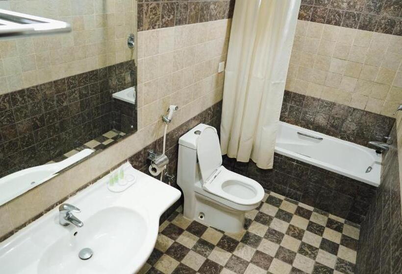 套房, Safeer International