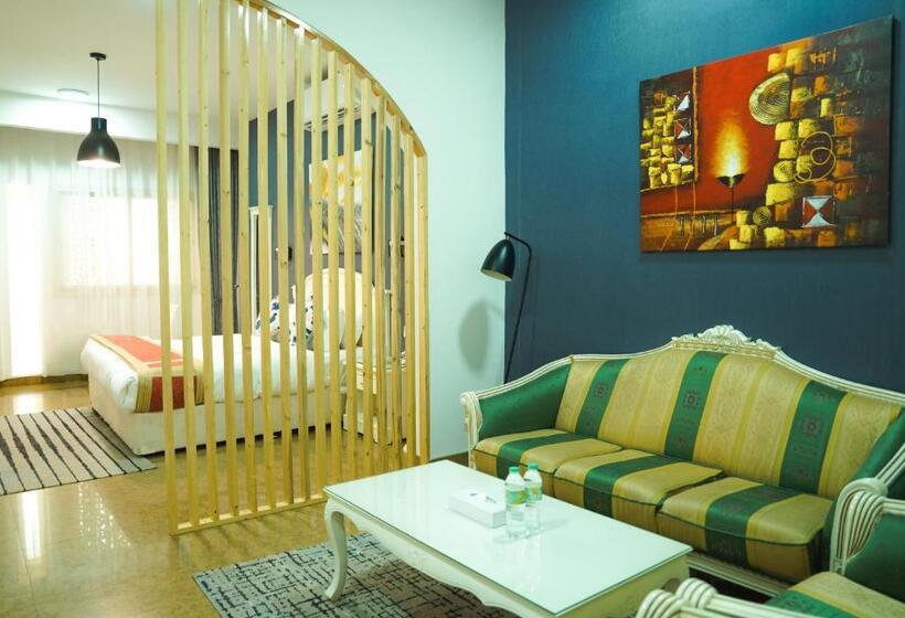 套房, Safeer International