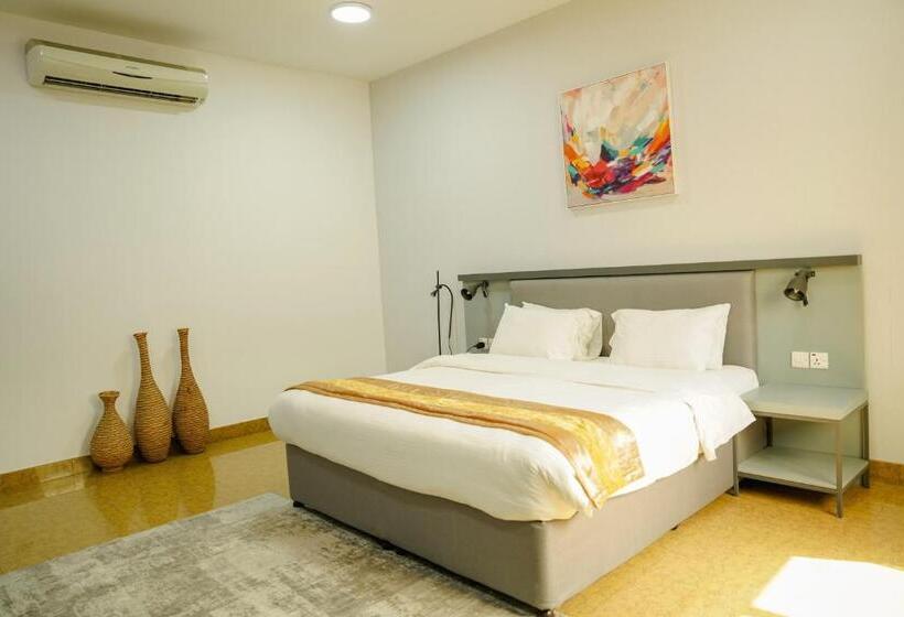 豪华房间, Safeer International