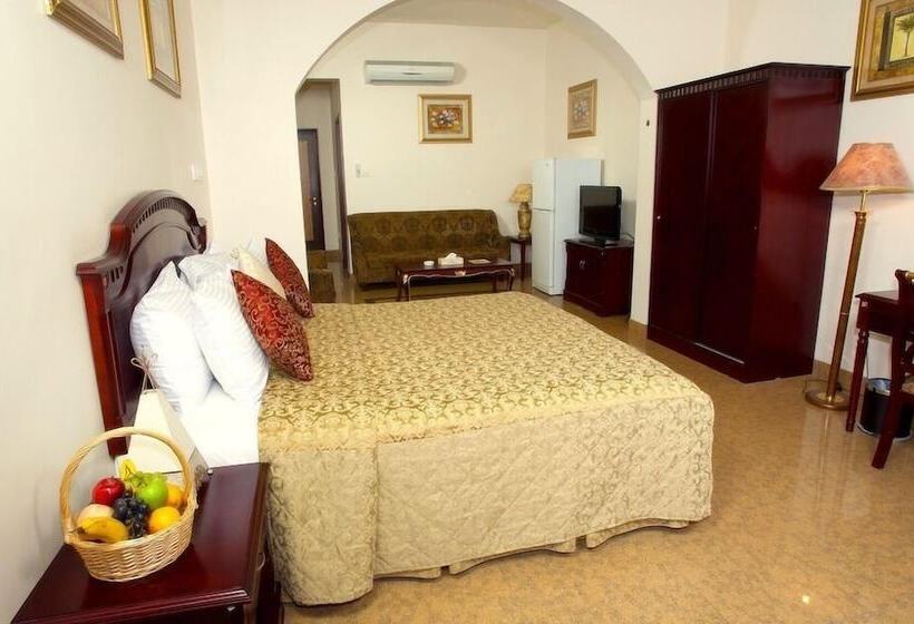 套房, Safeer International