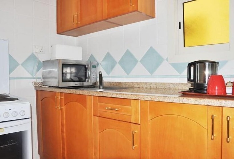 标准间, Safeer International