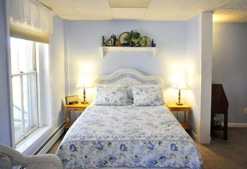デラックスルーム, The Brewster Inn