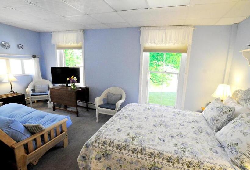 غرفة ديلوكس, The Brewster Inn